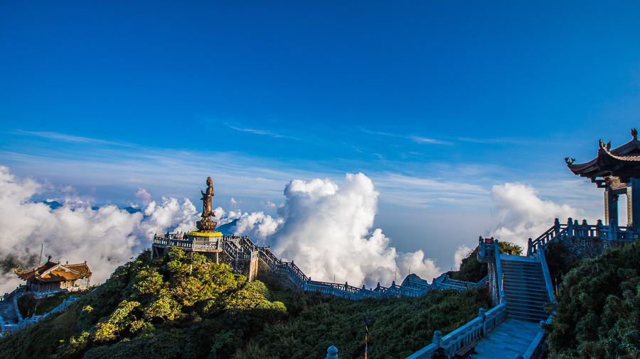 tour-listing-details-slide