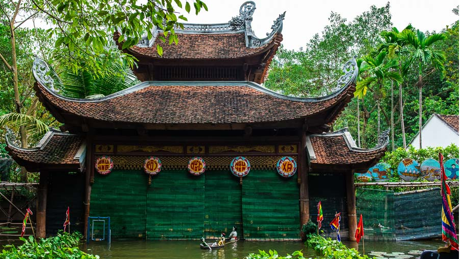 tour-listing-details-slide